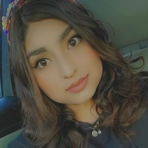 Meet your Posher, Nayeli